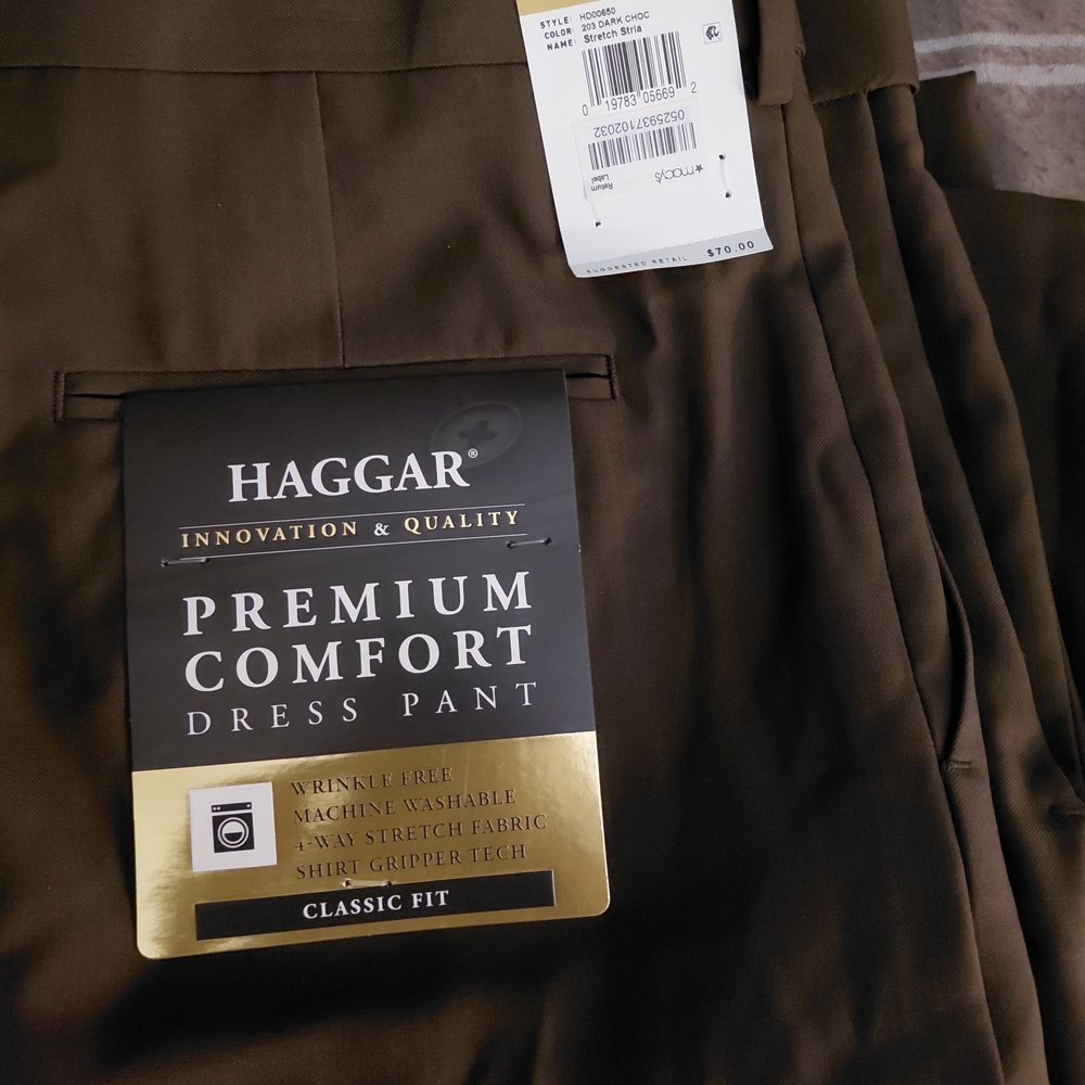 Haggar Men's Classic Fit Premium Comfort Pants - Dark Brown